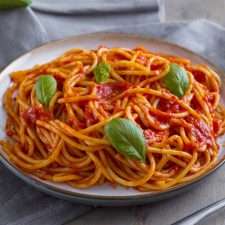 طرز تهیه ماکارونی ساده Spaghetti